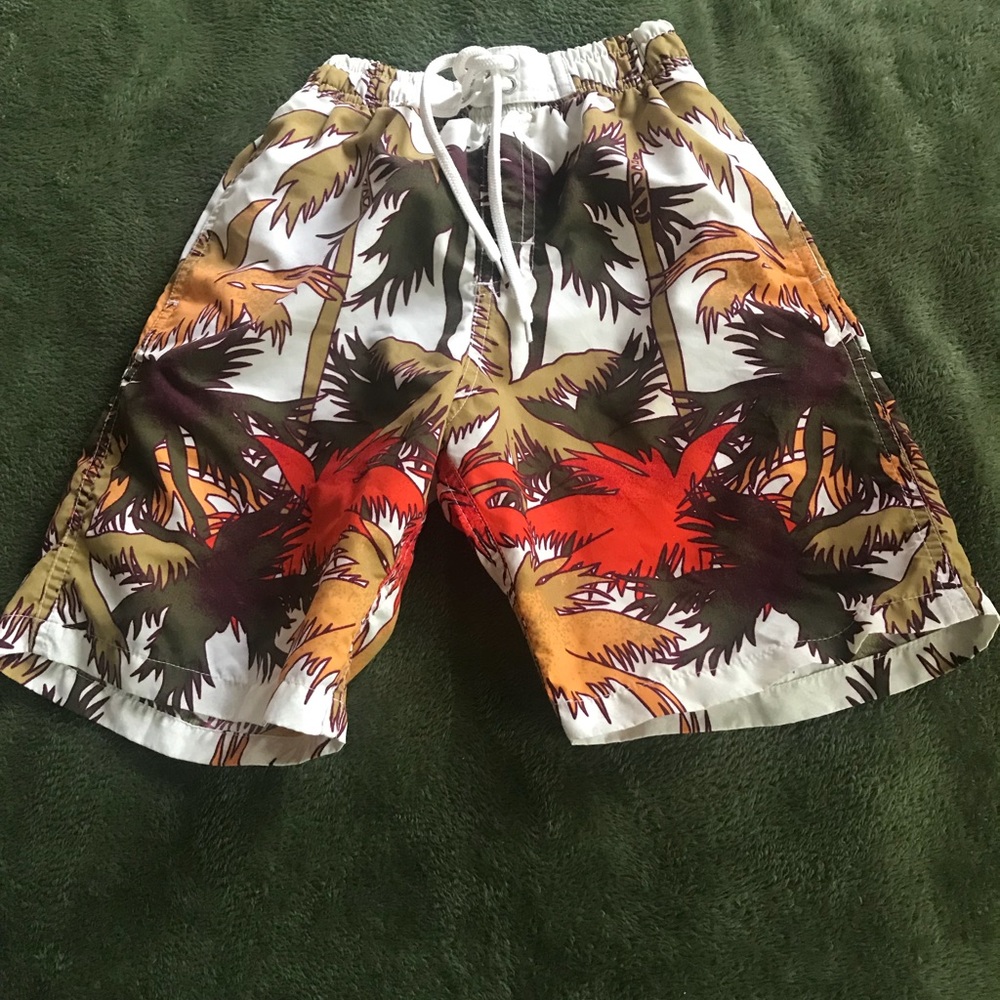 Boy’s tropical swim trunks